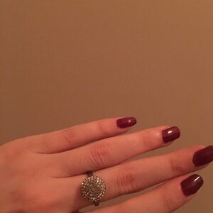 Swarovski ring authentic and super sparkly